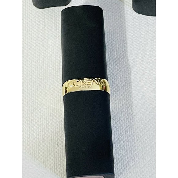 New L'Oreal Matte Lipstick, Colour Riche 800 - Picture 2 of 3